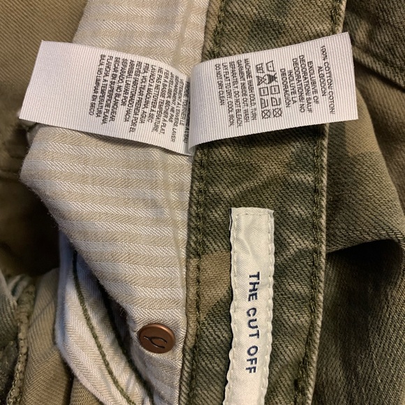 Luck Brand Green Camo Cutoff Shorts 14/32 - Picture 5 of 5